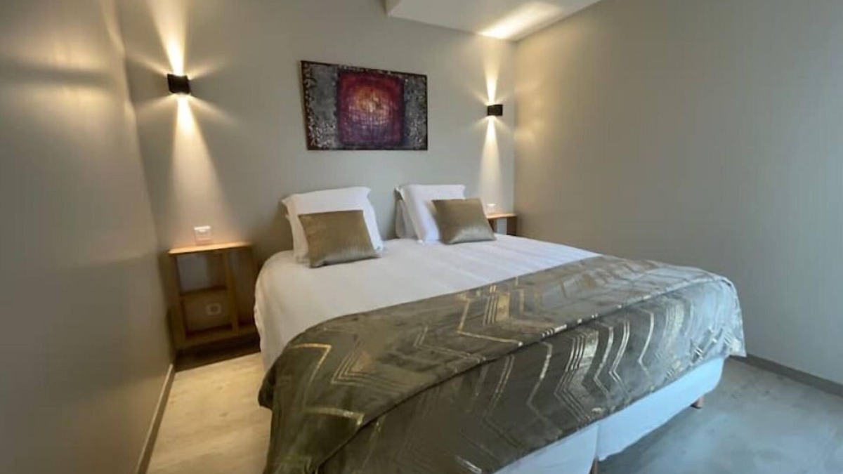 La Roche-de-Glun House | La Maison de Jade, 4-star house, ideal for families or groups of friends