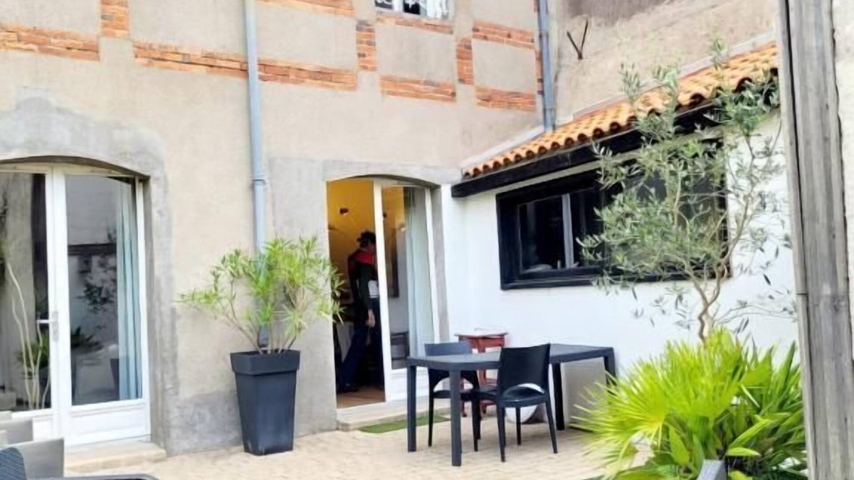 Richebourg - Saint-Clement House | La maison de Jade - Charming residence with parking lot
