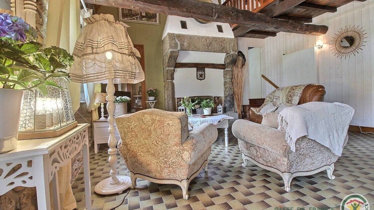 Saint-Barnabe House | La Maison de Jeanne - Saint Barnabe