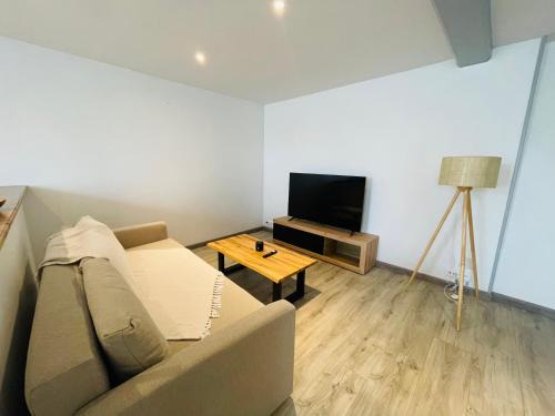 Brizambourg House | La Maison de la Brousse