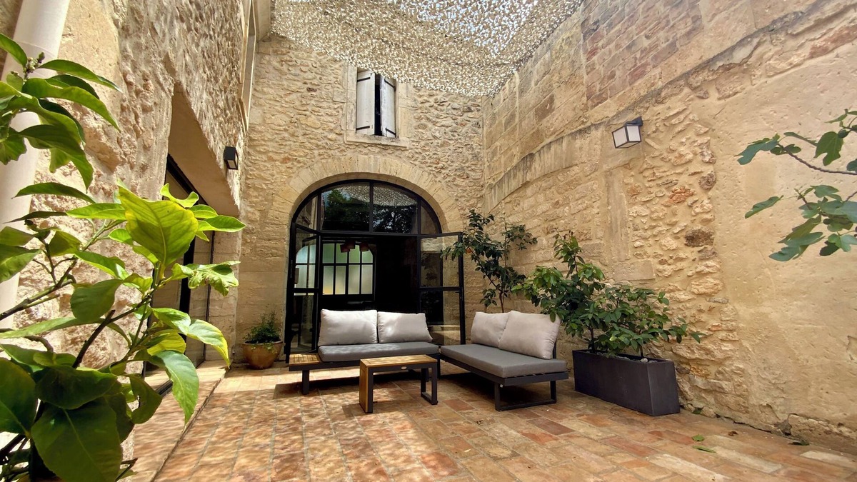 Mudaison House | La Maison de la Place - Charming house with swimming pool & exposed stone
