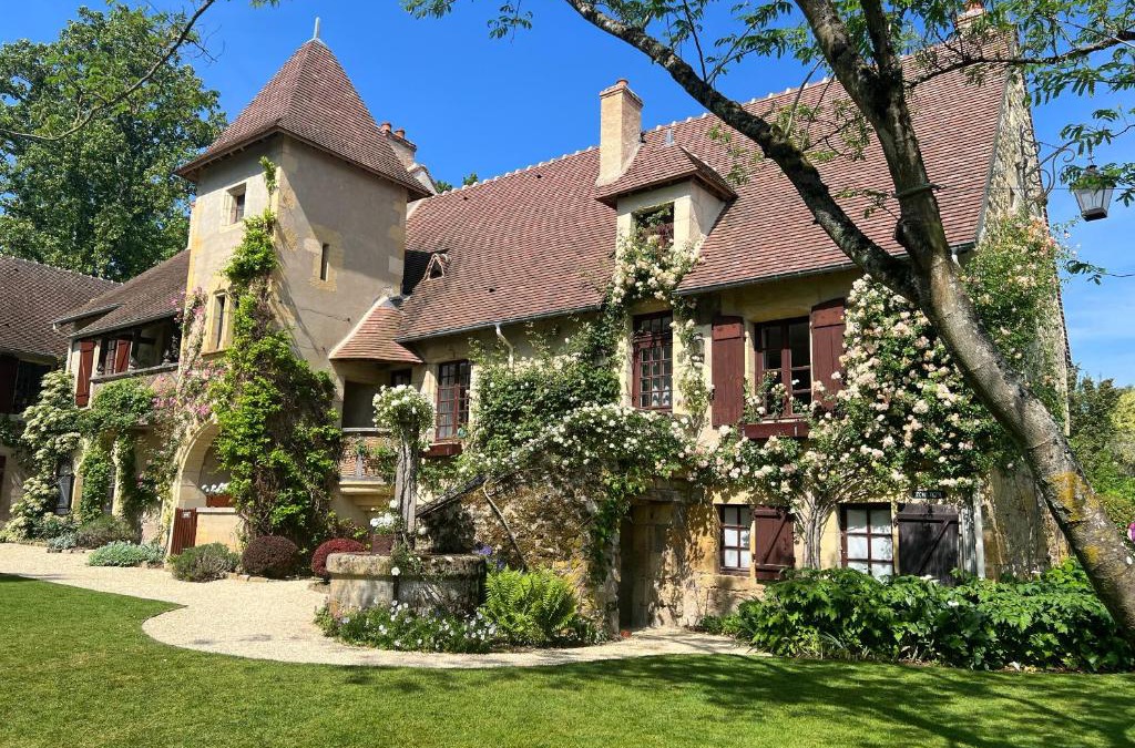 Apremont-sur-Allier House | La maison de la tour