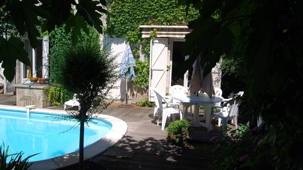 Cajarc Apartment | La Maison de Lise - Downtown apartment with private pool - 4 people