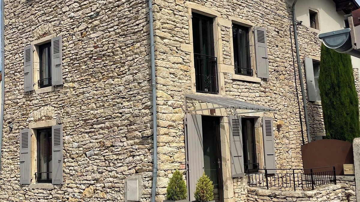 L'Isle-d'Abeau House | La Maison de Mounette