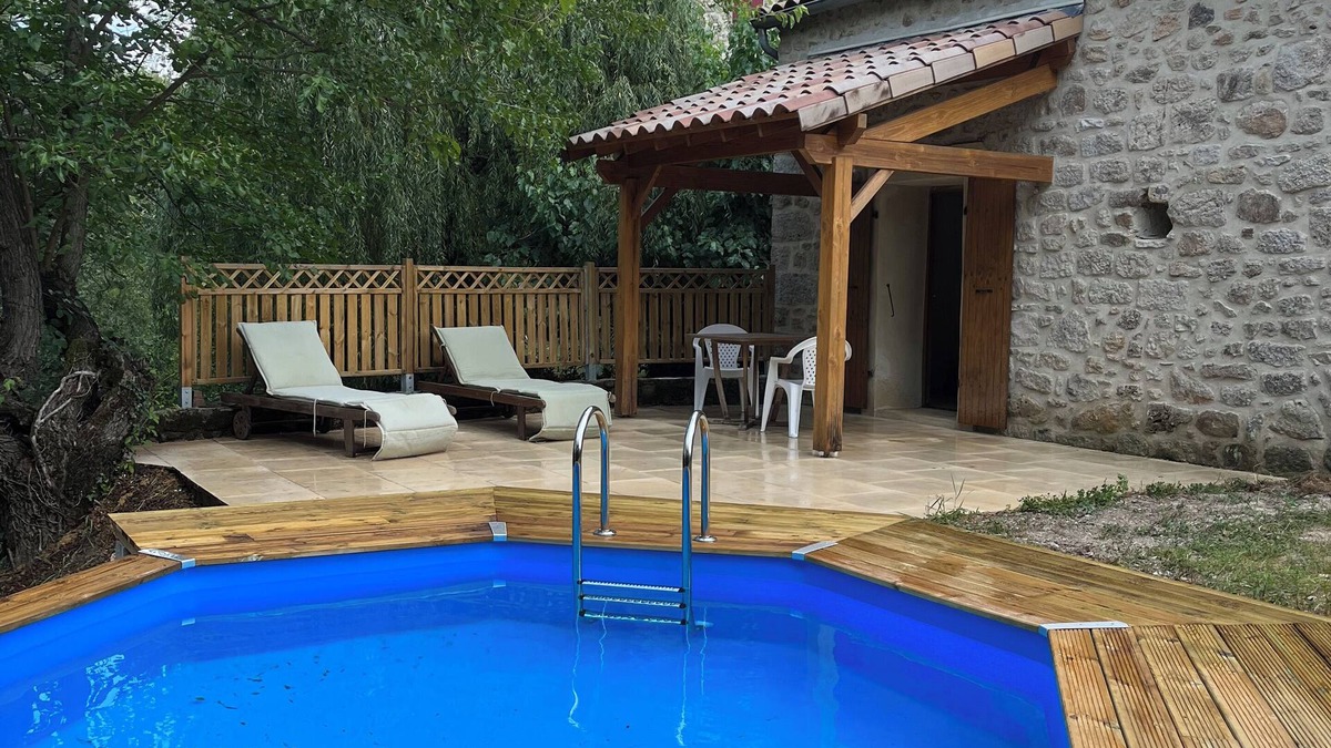 Lablachere House | La Maison des Charrettes - Characterful gîte with private pool for 2/4 people