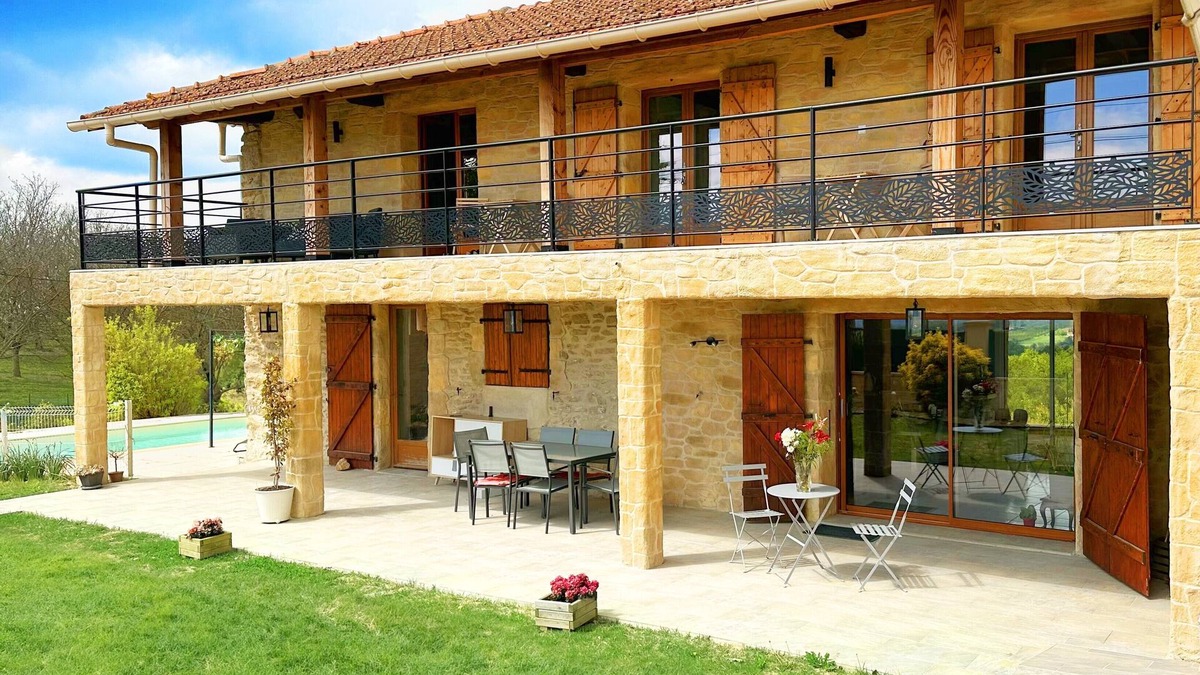 Saint-Lattier Apartment | La Maison des Crêtes - Gîte with view of the Vercors mountains
