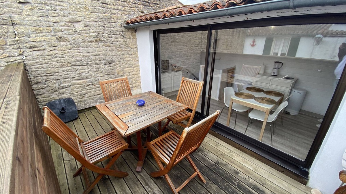 Les Portes-en-Re House | La Maison des Bergeronnettes