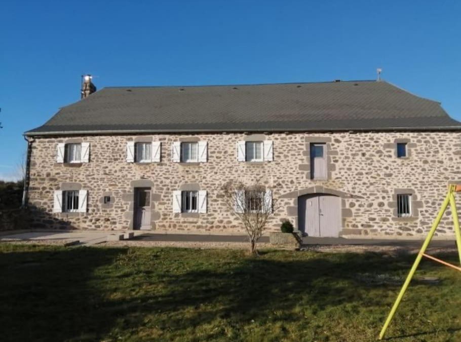 Cussac House | LA MAISON DES HIRONDELLES
