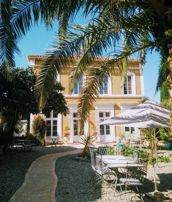 Homps Bed & Breakfast | La Maison des Palmiers
