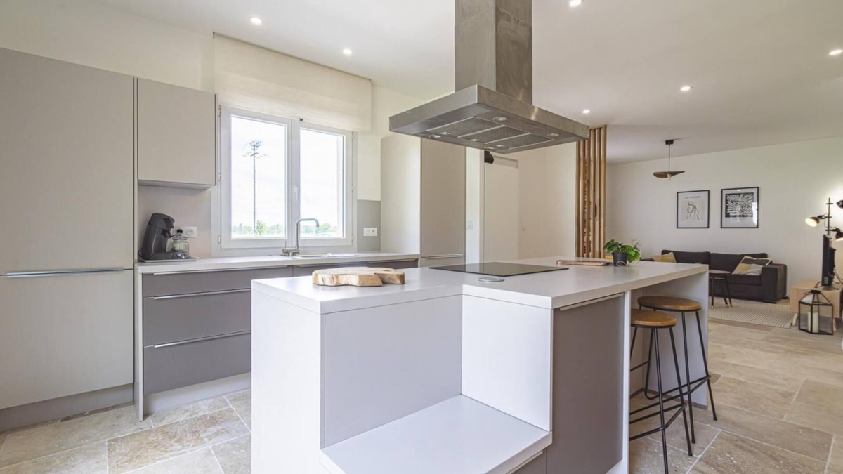 Athis House | La Maison des Roses - ATHIS