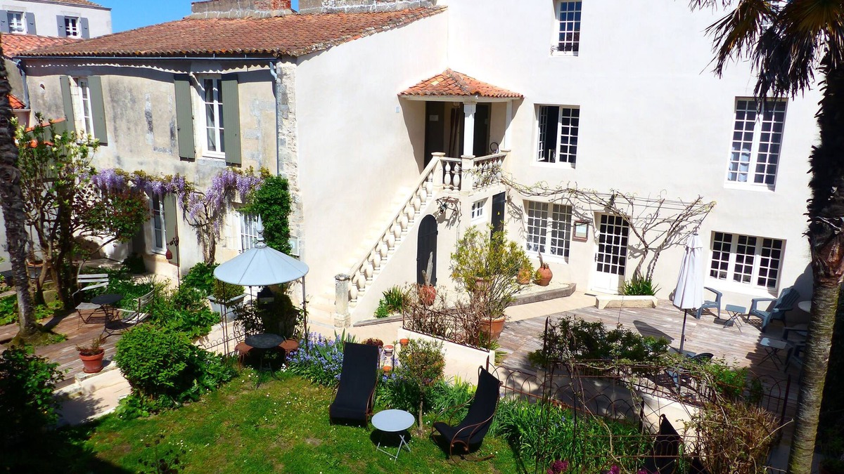 Saint-Martin-de-Re Hotel | La Maison Douce
