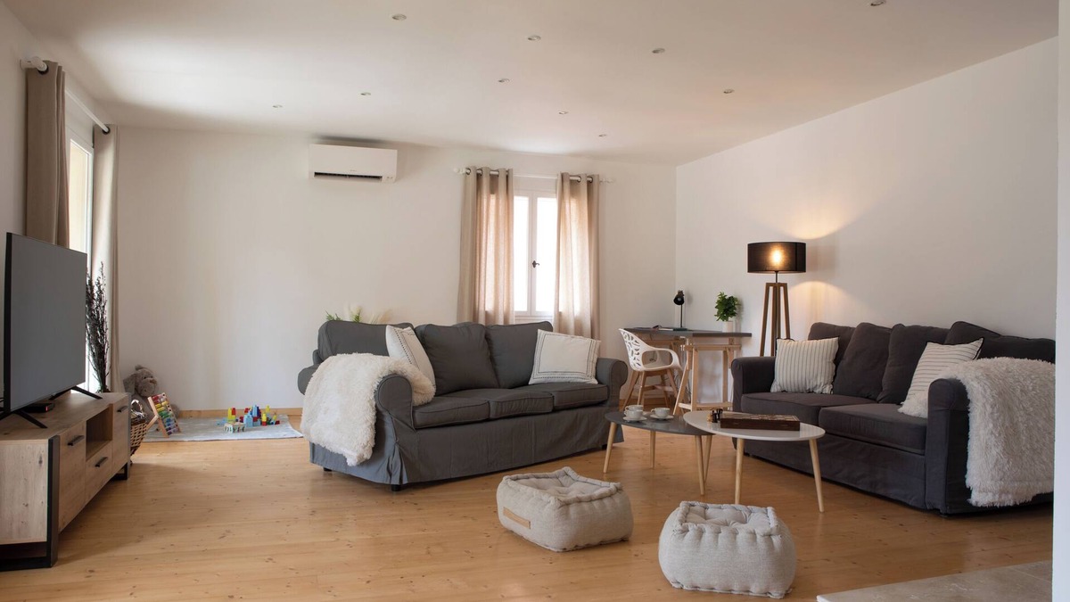 Les Pilles Villa | LA MAISON DU COLOMBIER