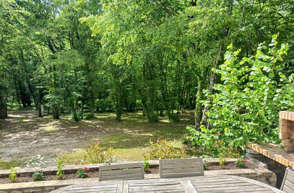 Plaimpied-Givaudins House | La maison du bois, 10 minutes de l'A71, 10 minutes de Bourges