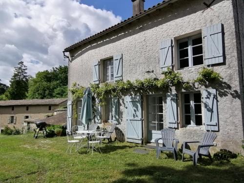 Echire House | La Maison du Gardien Domaine du Château des Loups