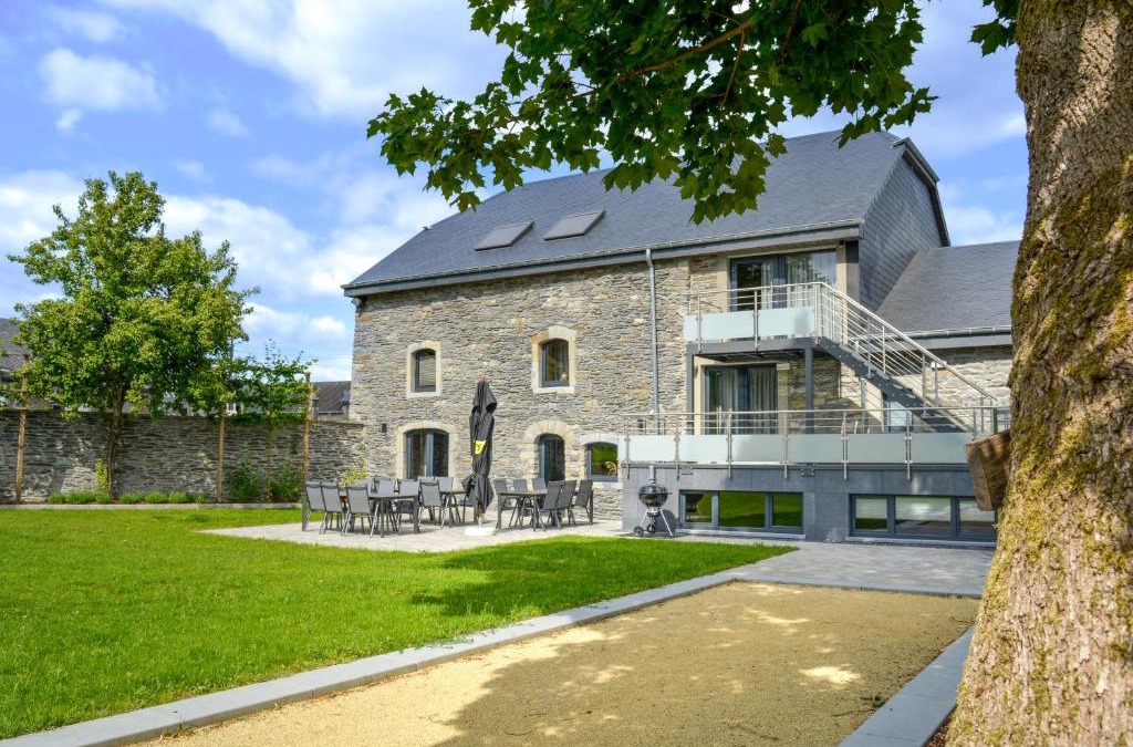 Tavigny House | La Maison du Notaire - Gîte 18 personnes
