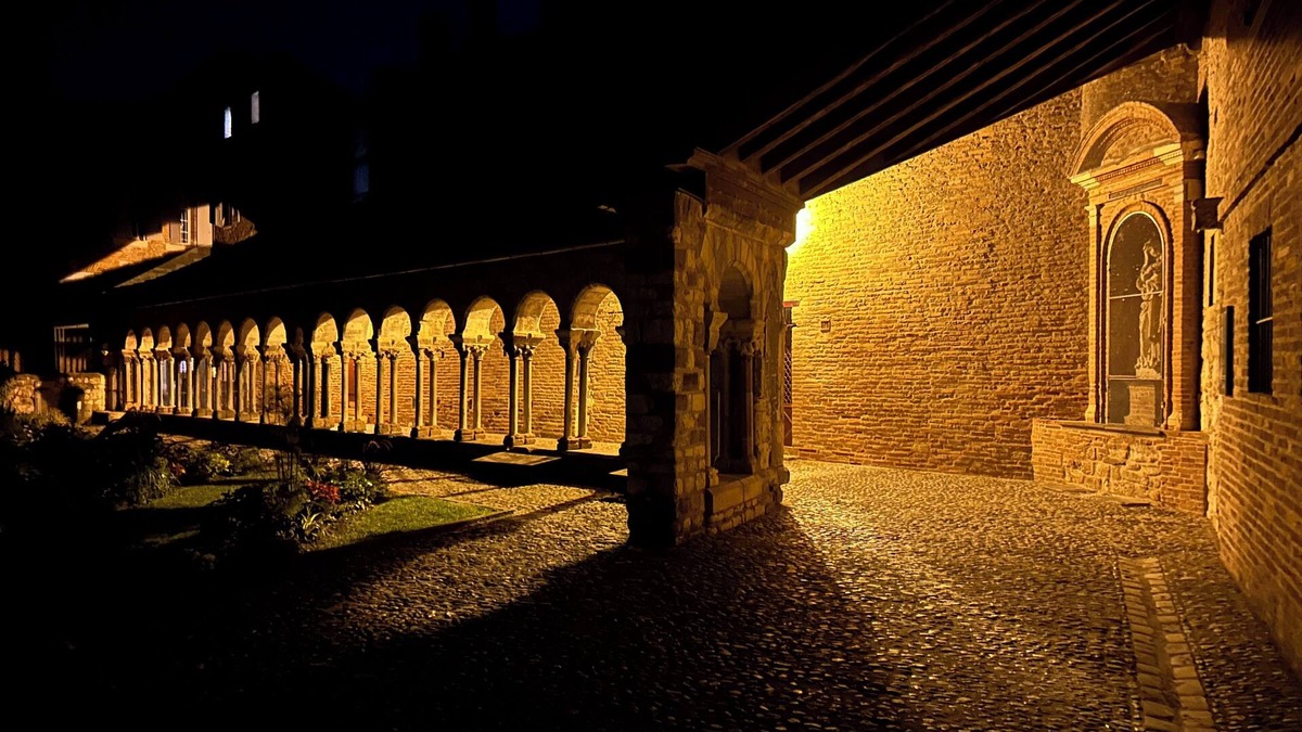 Albi Bed & Breakfast | La Maison du Prévôt, au Pied de la Cathédrale !