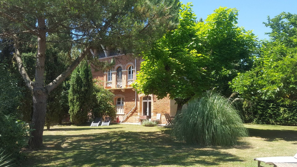 Castelsarrasin House | La Maison du Verger