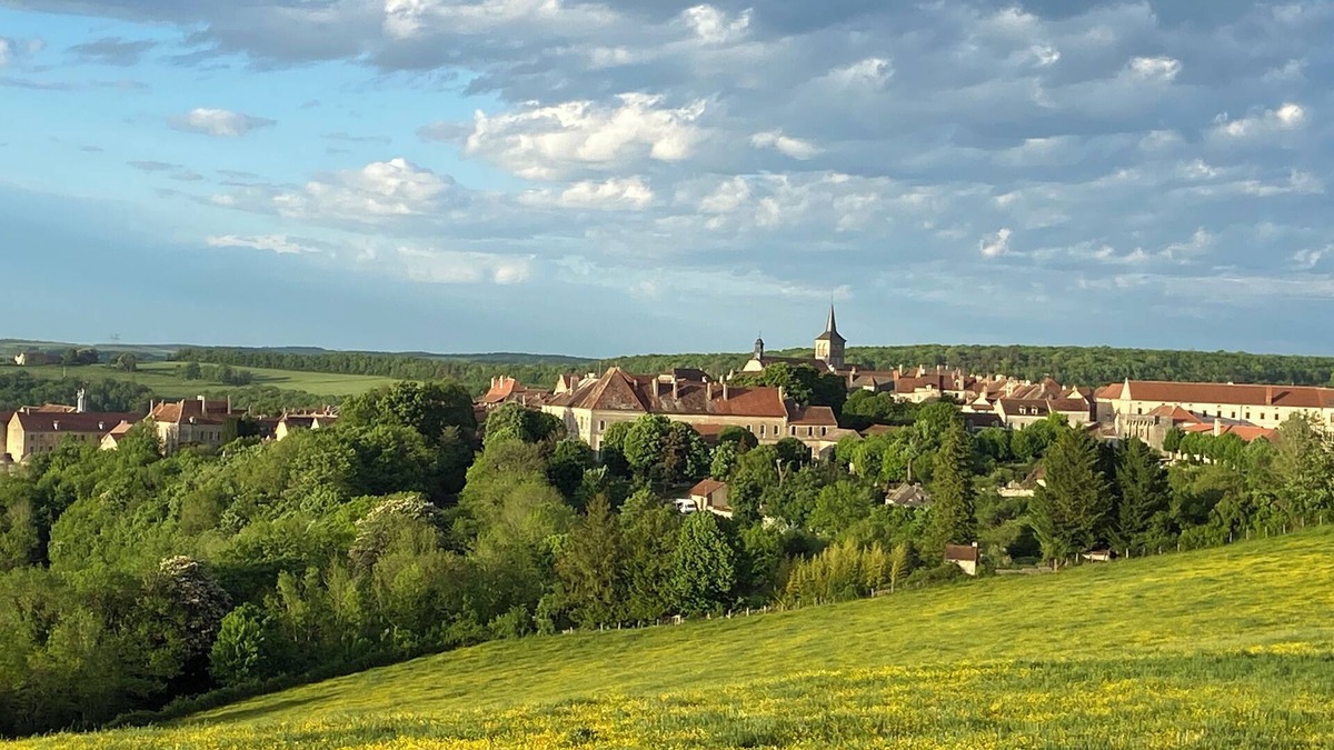 Flavigny-sur-Ozerain Bed & Breakfast | La Maison Galimard – Guest Rooms in Flavigny-sur-Ozerain