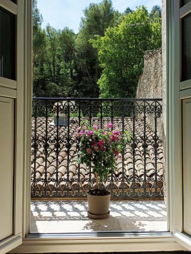 Saint-Guilhem-le-Desert House | La maison de la Traverse