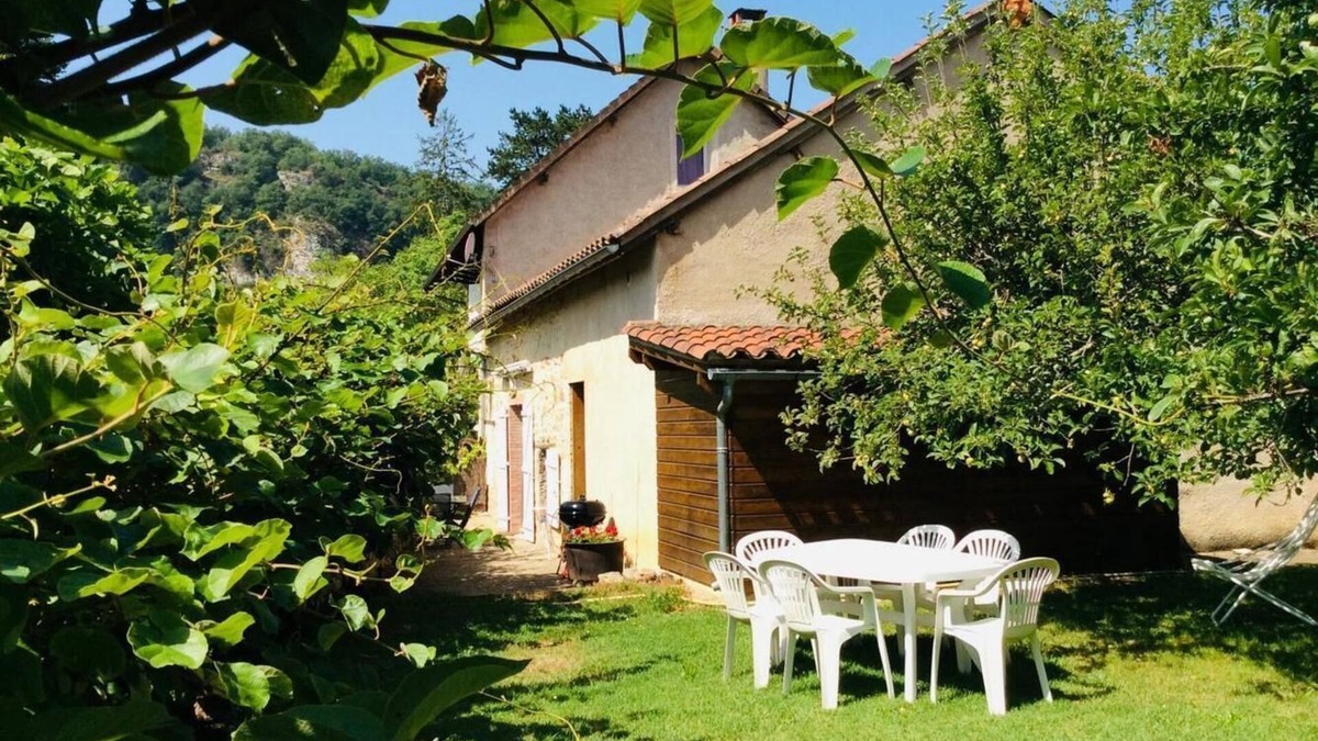 Saint-Martin-Labouval House | La Maison du Cluzel - SAINT MARTIN LABOUVAL