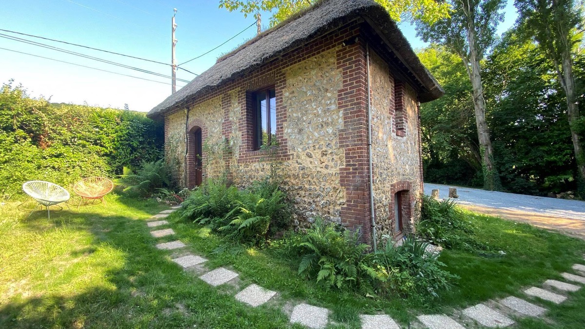 Sainte-Opportune-la-Mare Apartment | La Maison du Garde