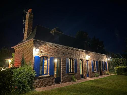 Villez-sur-le-Neubourg Apartment | La maison des apprentis sorciers Séjour enchanteur