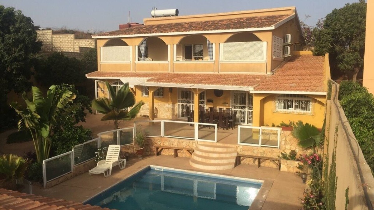 Popenguine Bed & Breakfast | La Maison Jaune Studio de Charme