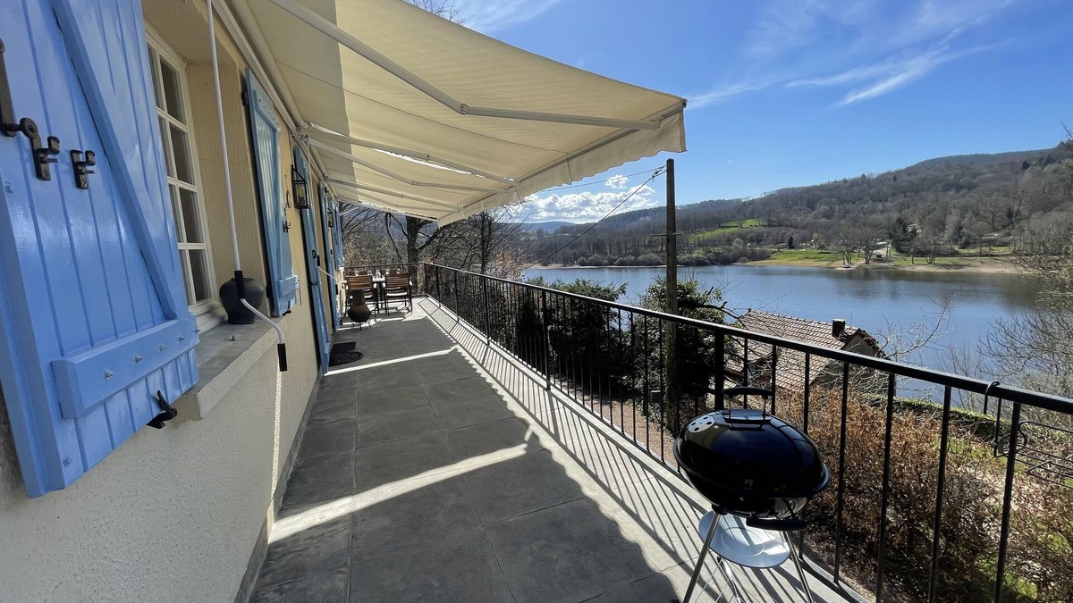 Corancy House | La Maison Les Moulins Vakantiehuis in de Morvan, Uitzicht op Lac de Panneciere