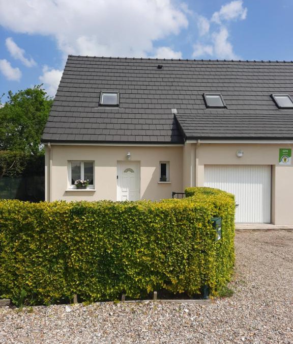 Arrest House | La Maison LOLA