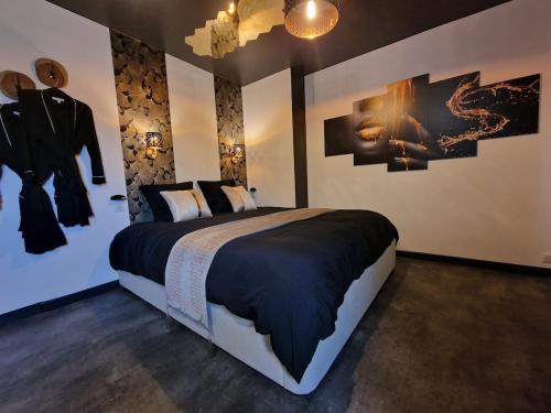 Le Landreau Apartment | La Maison Parfum d'Amour