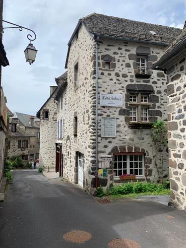 Salers House | La maison Saluces