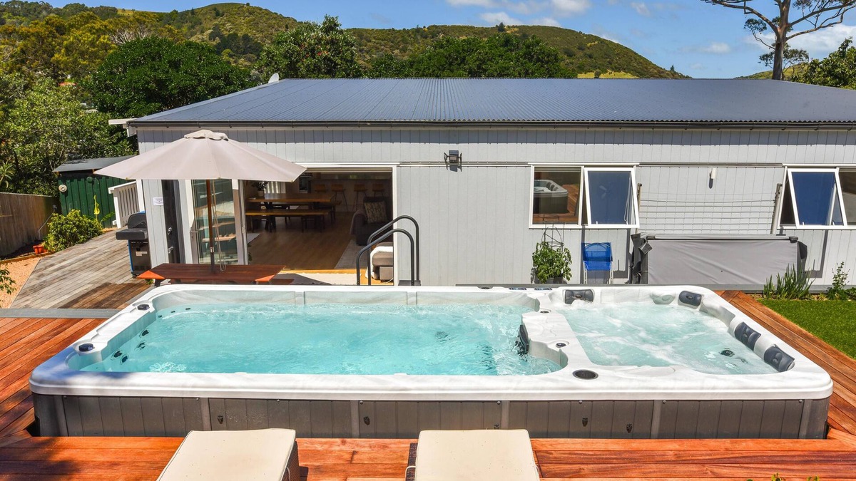 Ostend Villa | La Maison Soleil - Modern, sun-filled home with 4 bedrooms (2 kings including a stand-alone sleepout in the pool area, 2 queens) and 3 tiled bathrooms. Features a full kitchen, aircon, and open living flowing to a large garden with BBQ, heated swim s