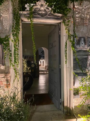 Penne-d'Agenais Bed & Breakfast | La maison sur la place