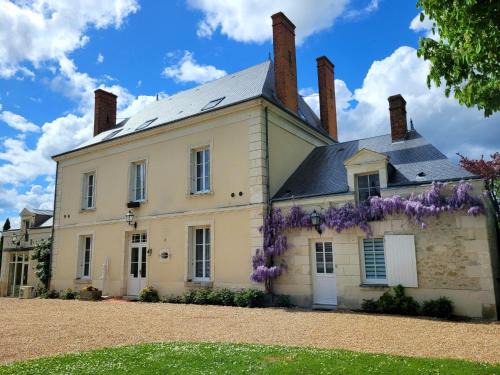 Genille Bed & Breakfast | La Maison Tuffeau Bed and Breakfast