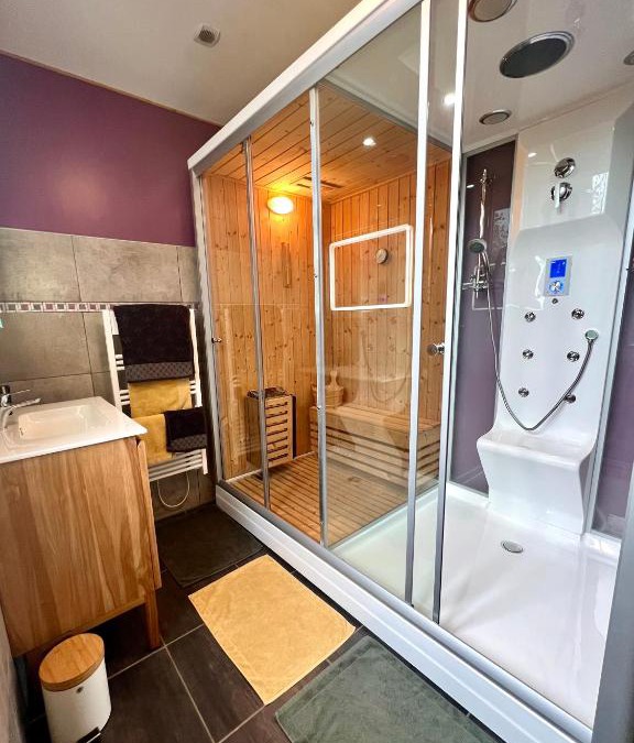 Nevers Apartment | * La Maisonette * avec Sauna & Hammam privatifs