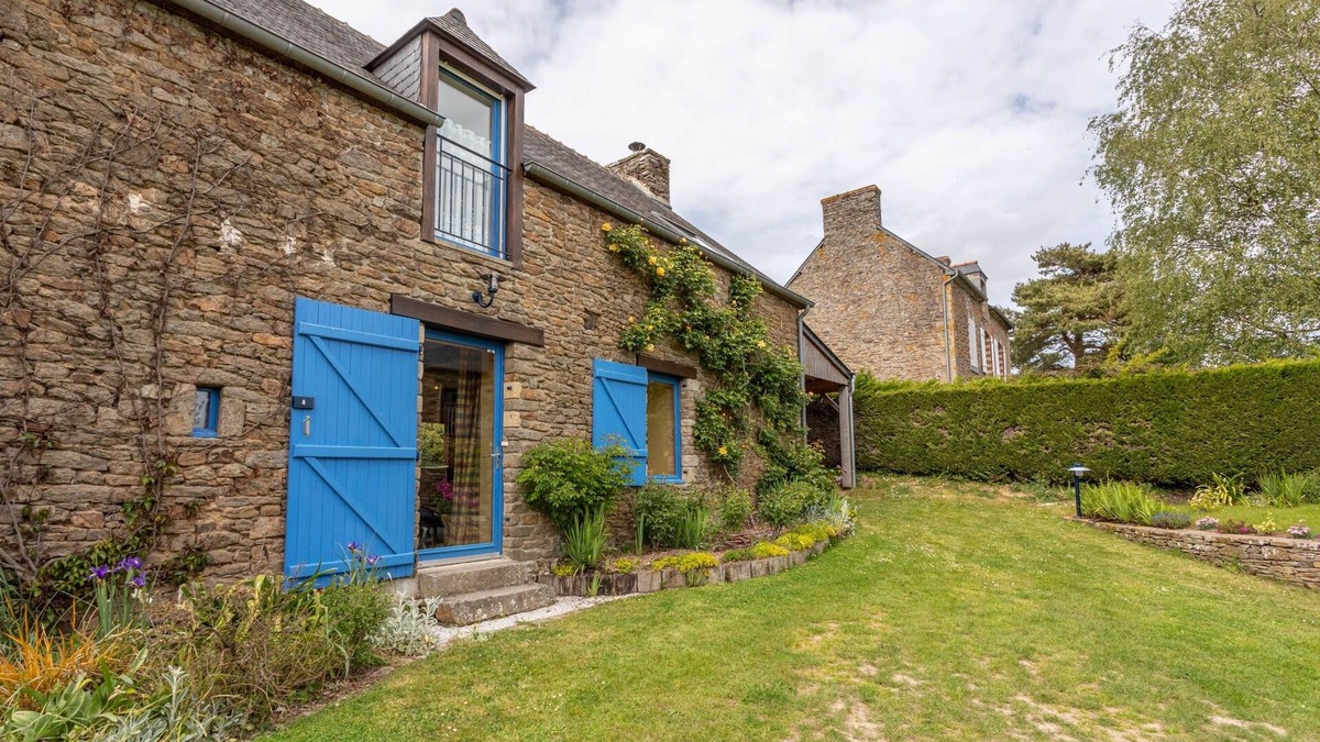 Plouer-sur-Rance House | La Maitrie - Maison 3 étoiles avec jardin