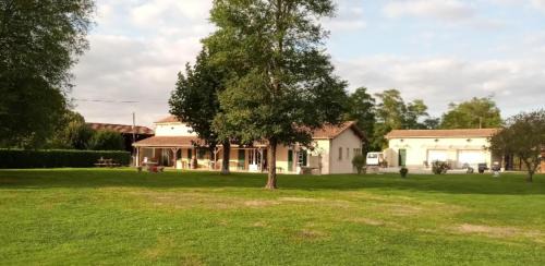 Jau-Dignac-et-Loirac Bed & Breakfast | La Mancine Laulan
