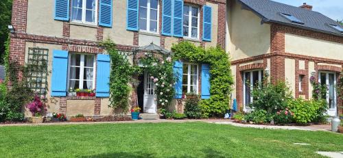 Equemauville House | La mare aux petits diables