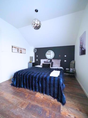 Blotzheim Apartment | La Marilyn by Leslodgespa - Confort haut de gamme, salle de bain privée, jardin et cuisine commune, à 5 minutes de l'aéroport