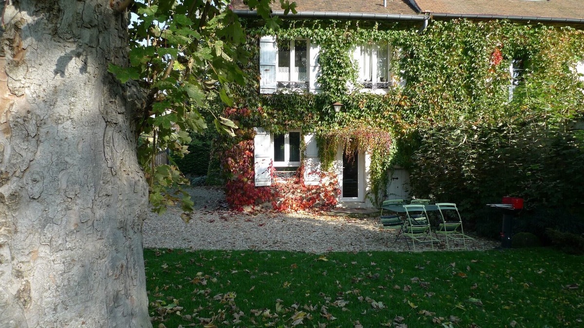 Quincy-Voisins Cottage | La Marquise Maison 10 Mn from Disneyland, easy access to the Portes De Paris