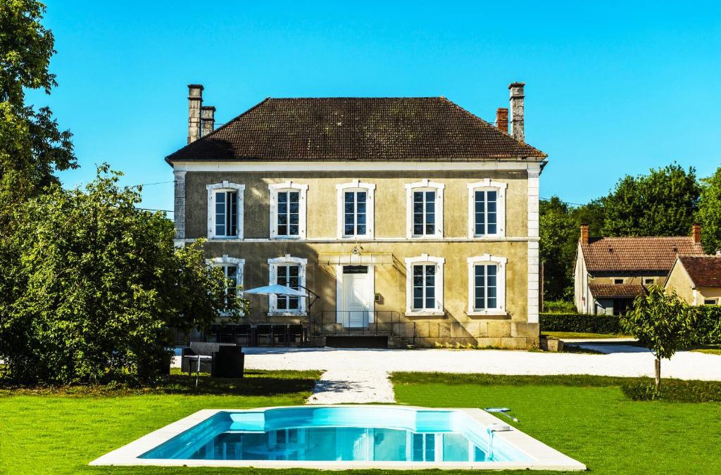 Etais-la-Sauvin House | LA MARSEILLAISE 15 PERS PISCINE