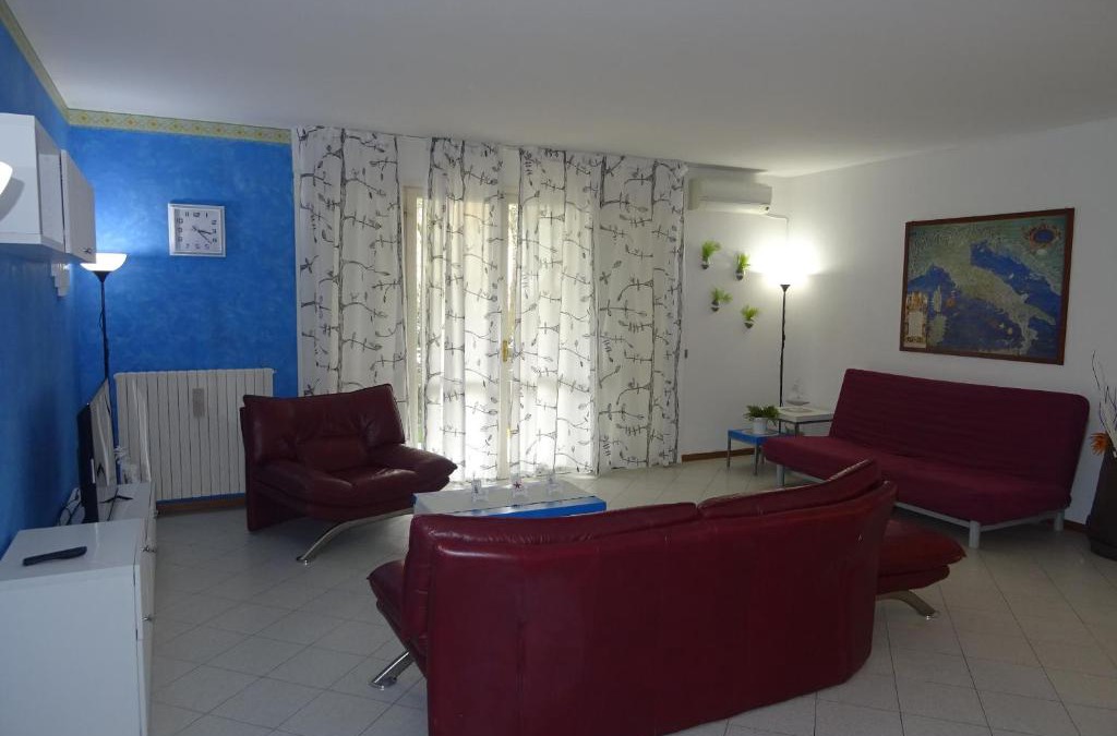 Fogliano Marina House | La Martlona