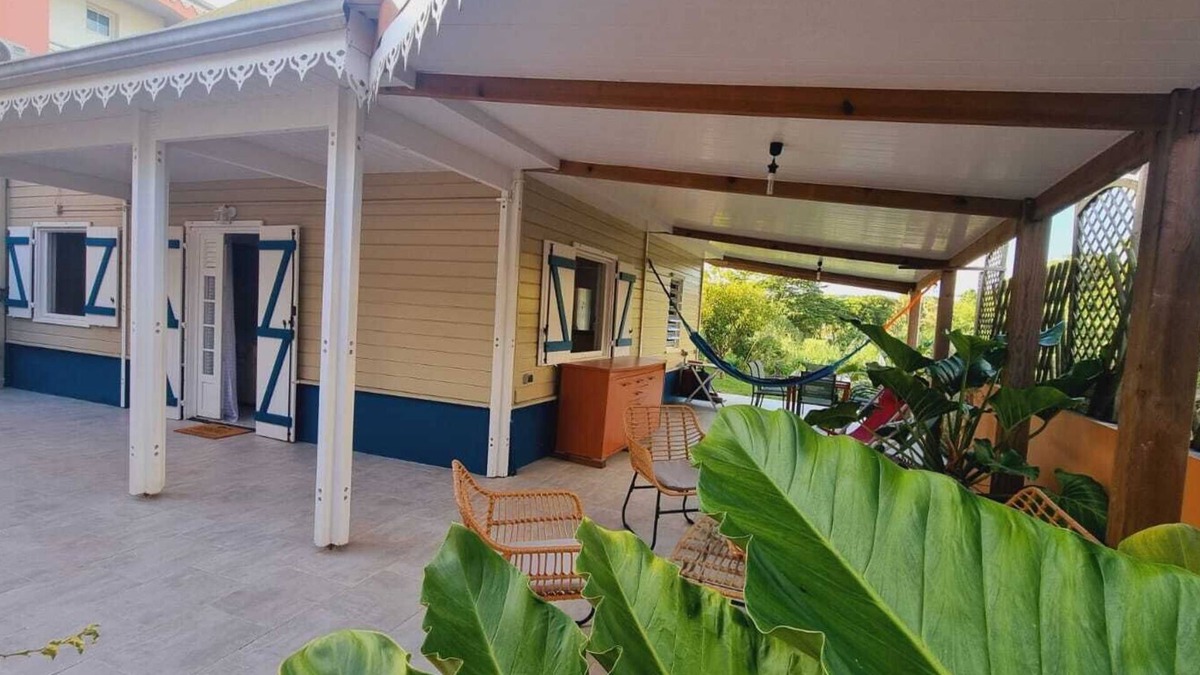 Saint-Esprit Villa | La Mignonnette kréole Family villa sleeps 4 + 2