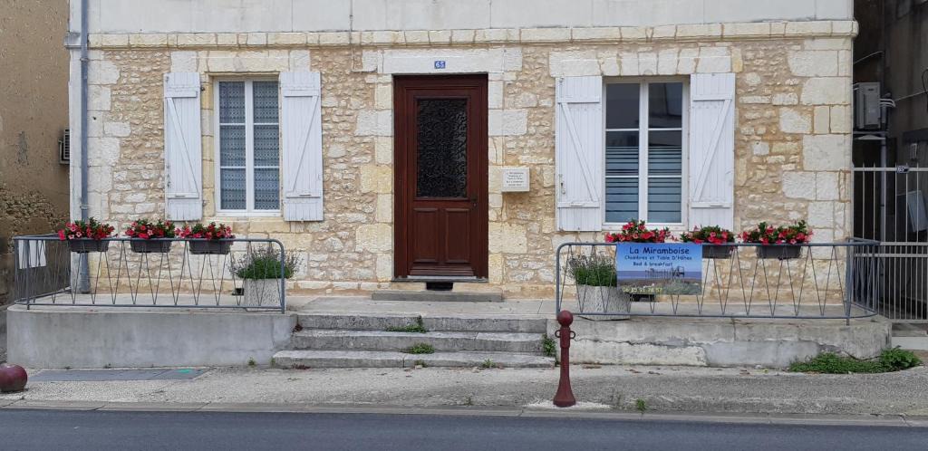 Mirambeau Bed & Breakfast | La Miramboise, chambres et table d hôtes