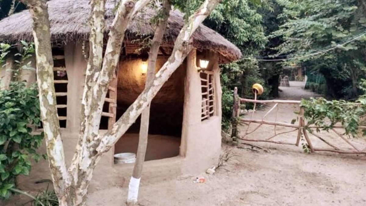 Bail Parao Cabin | LA MUDHOUSE-Deluxe Room