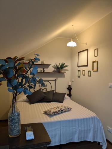 Cortemilia Apartment | la nocciolina mansarda in centro