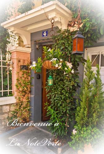 Foix Apartment | La Note Verte - Parking gratuit devant l'entrée