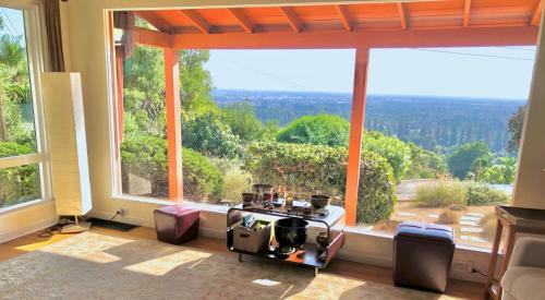 Whittier House | La'Oasis with views, 2000 sqft house, large yard