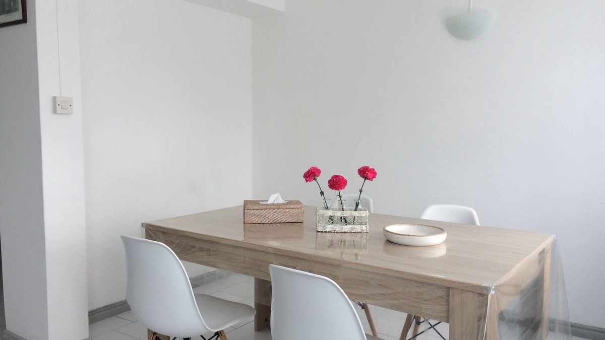 Forest Side Apartment | La Péninsule - Town Apartment in Curepipe 1