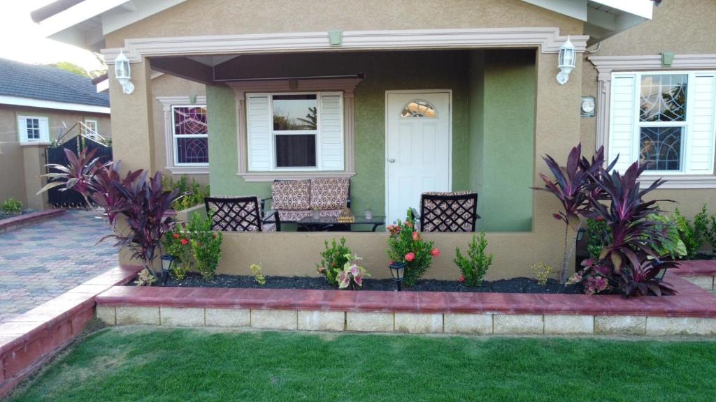 St. Ann's Bay Ski Chalet | La Palmera